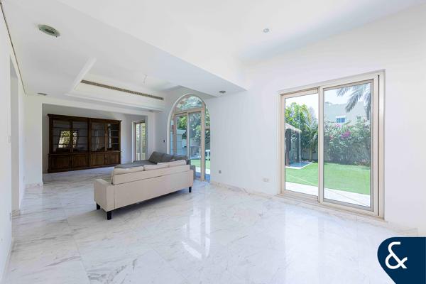 Extended 5 Bed | Park Backing | Upgraded